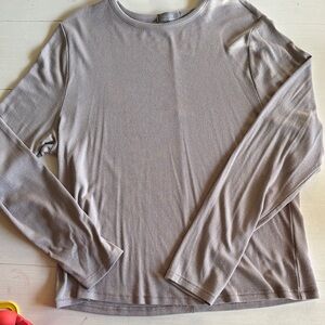 NUUDS long sleeve slinky Rib in Stone.
